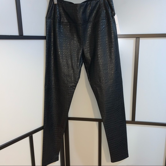 🆕7 for All Mankind Vegan Patterned Leggings - Picture 3 of 8